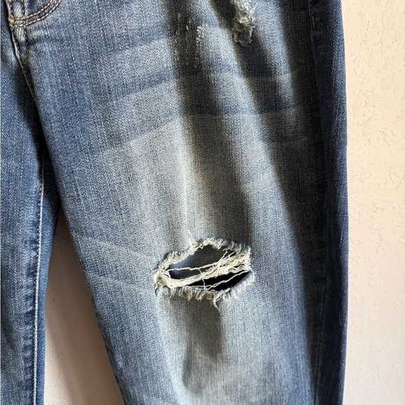 Judy Blue Distressed Mid Wash Denim Boyfriend Fit Jeans Womens 30 Stretch - Picture 2 of 6